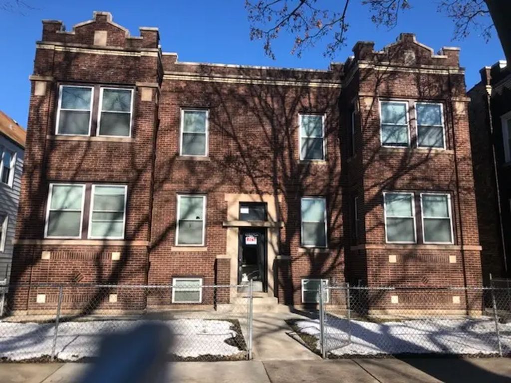 3340 W Berteau Avenue 2w, Chicago