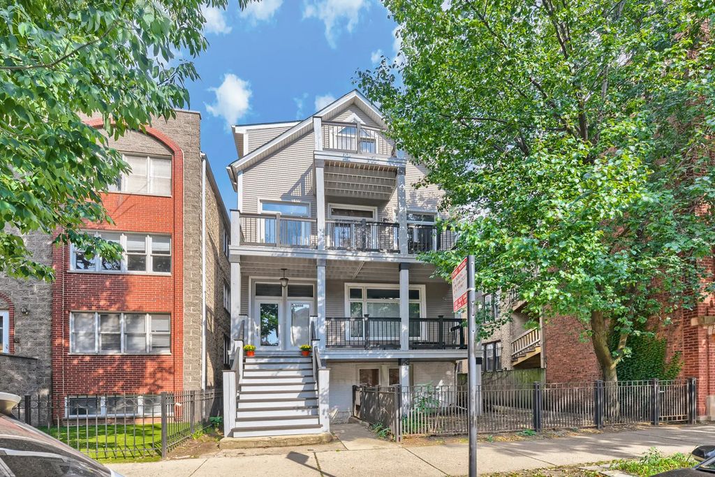 3405 N Seminary Avenue, Chicago