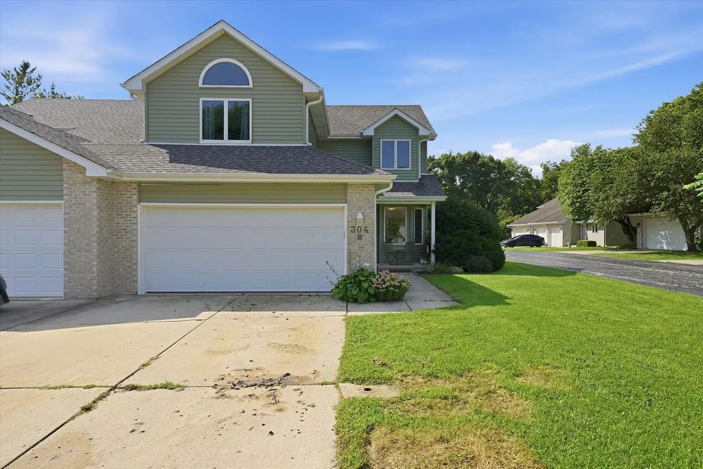 304 Grande Drive B, Minooka