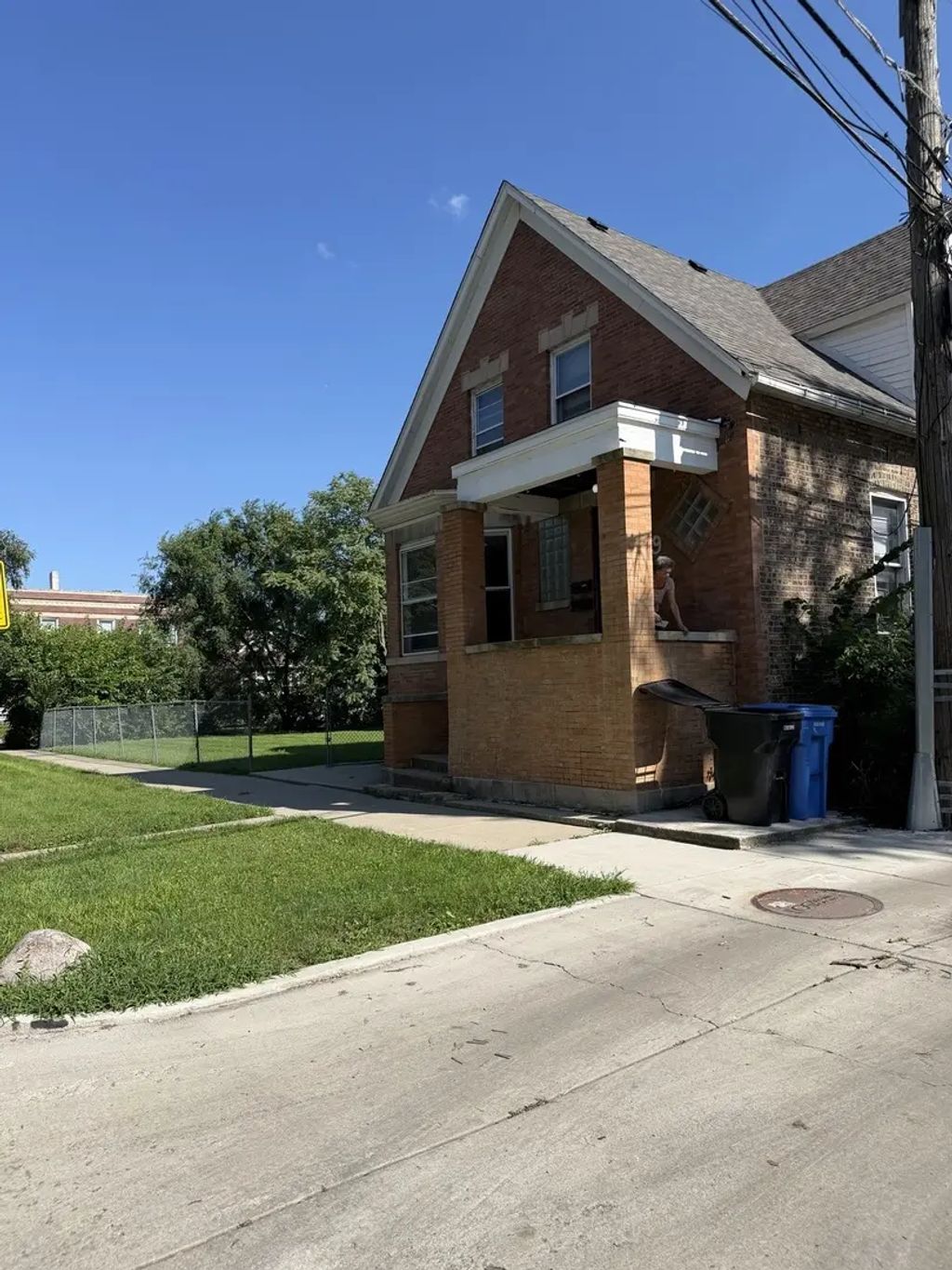 911 W 84th Street, Chicago, 60620