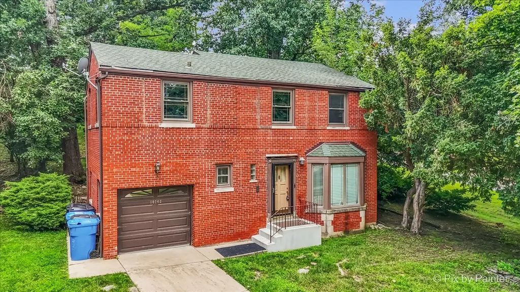 10742 S Longwood Drive, Chicago