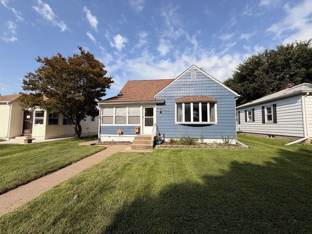 2010 46th Street, Rock Island