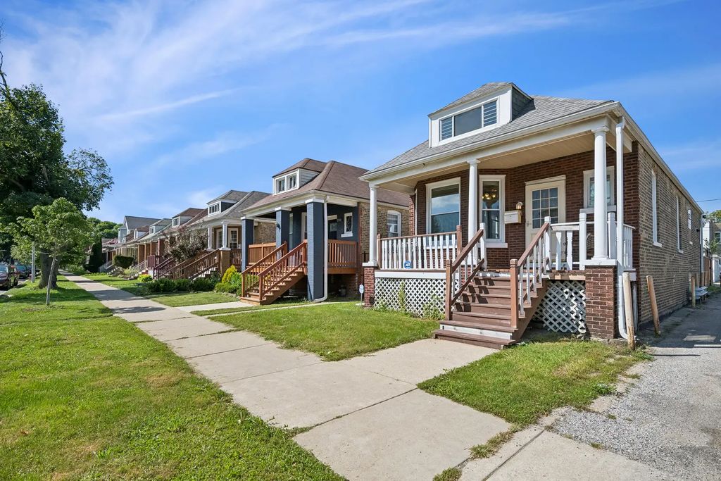 2342 N Lowell Avenue, Chicago