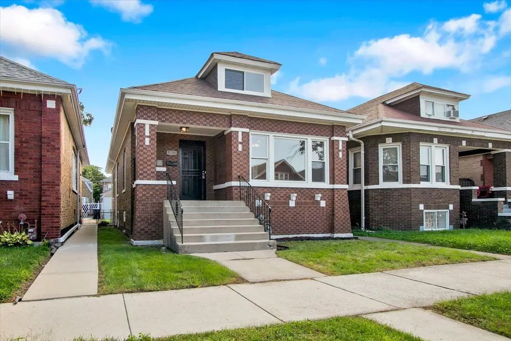 5729 S Campbell Avenue, Chicago