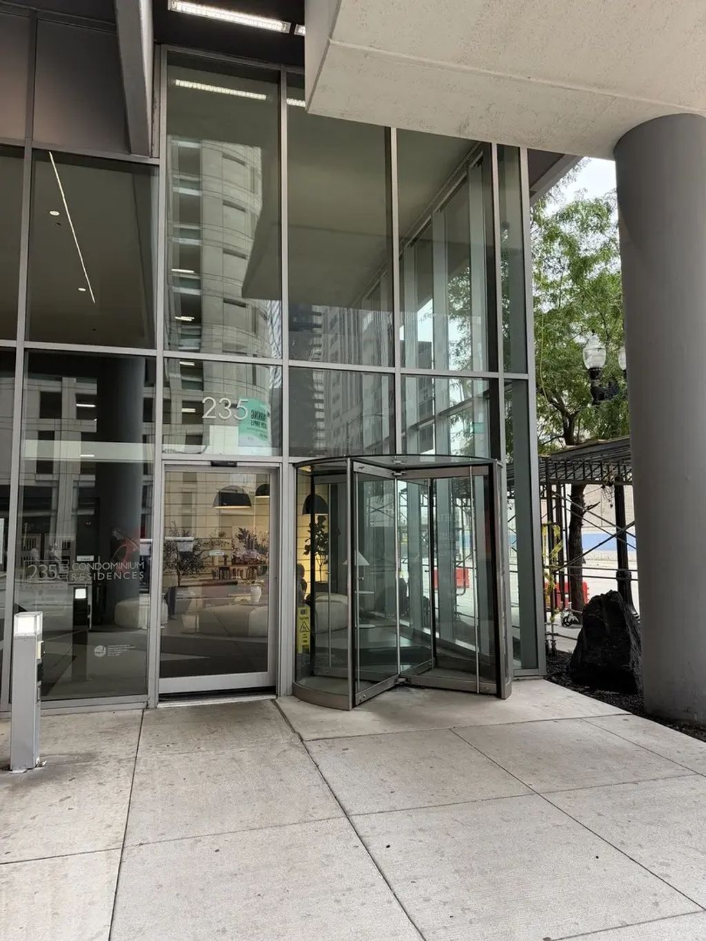 235 W Van Buren Street 1606, Chicago, 60607