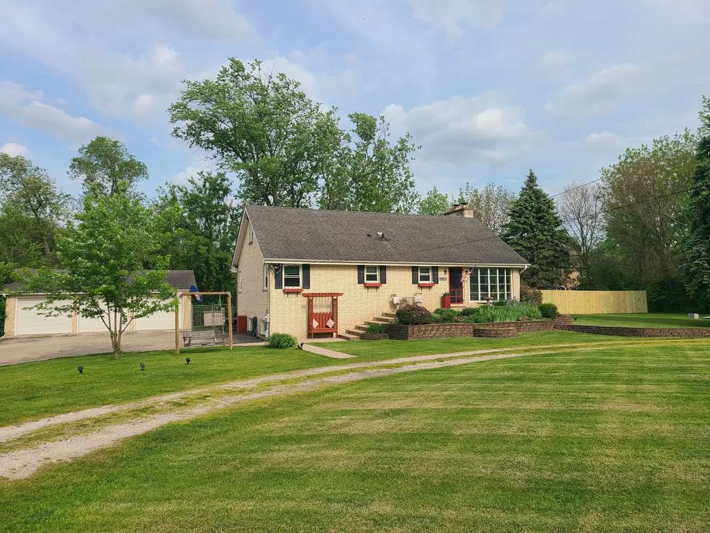 1n255 Prairie Avenue, Glen Ellyn