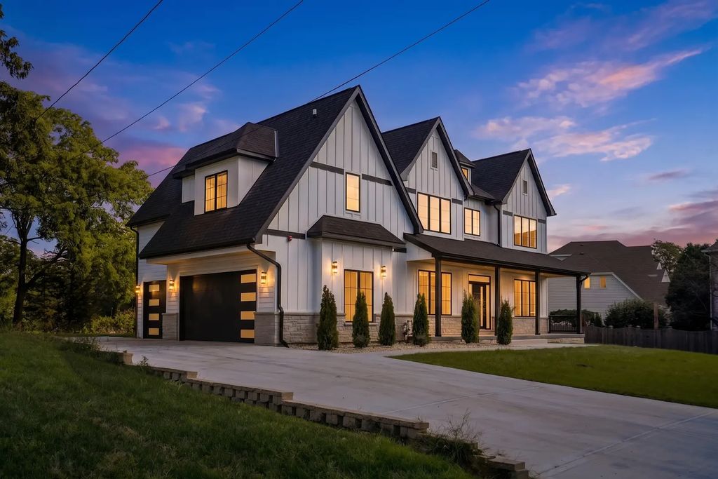 234 E 58th Place, Westmont