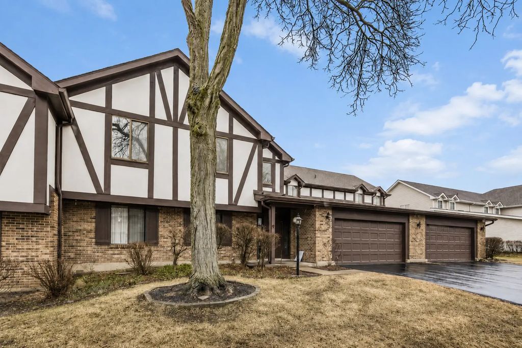 372 Springlake Lane C, Aurora