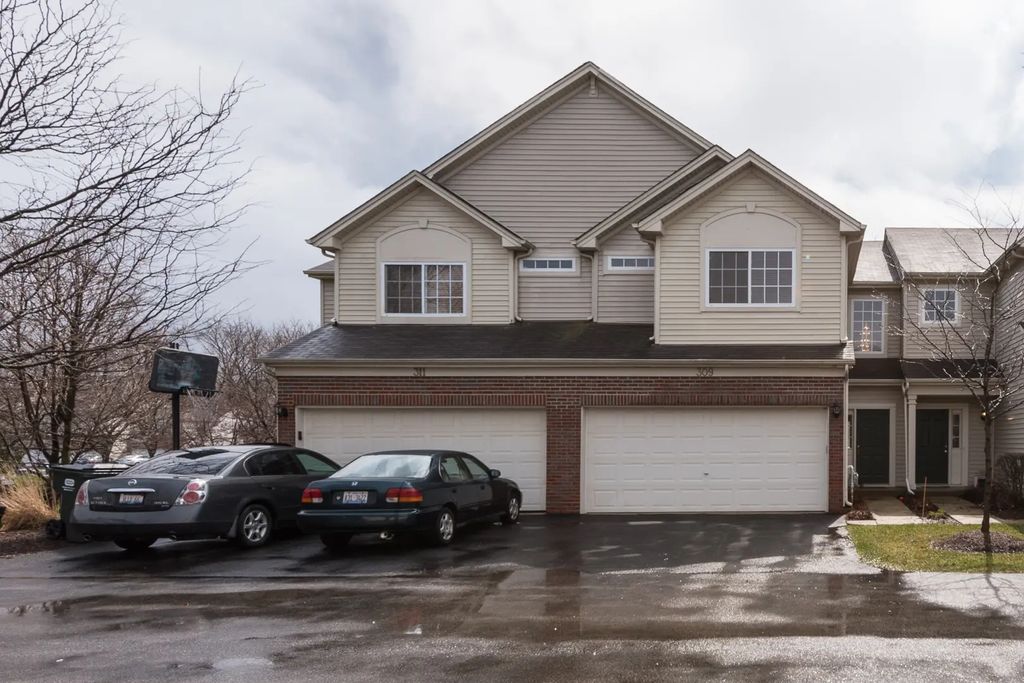 309 Abington Woods Drive, Aurora