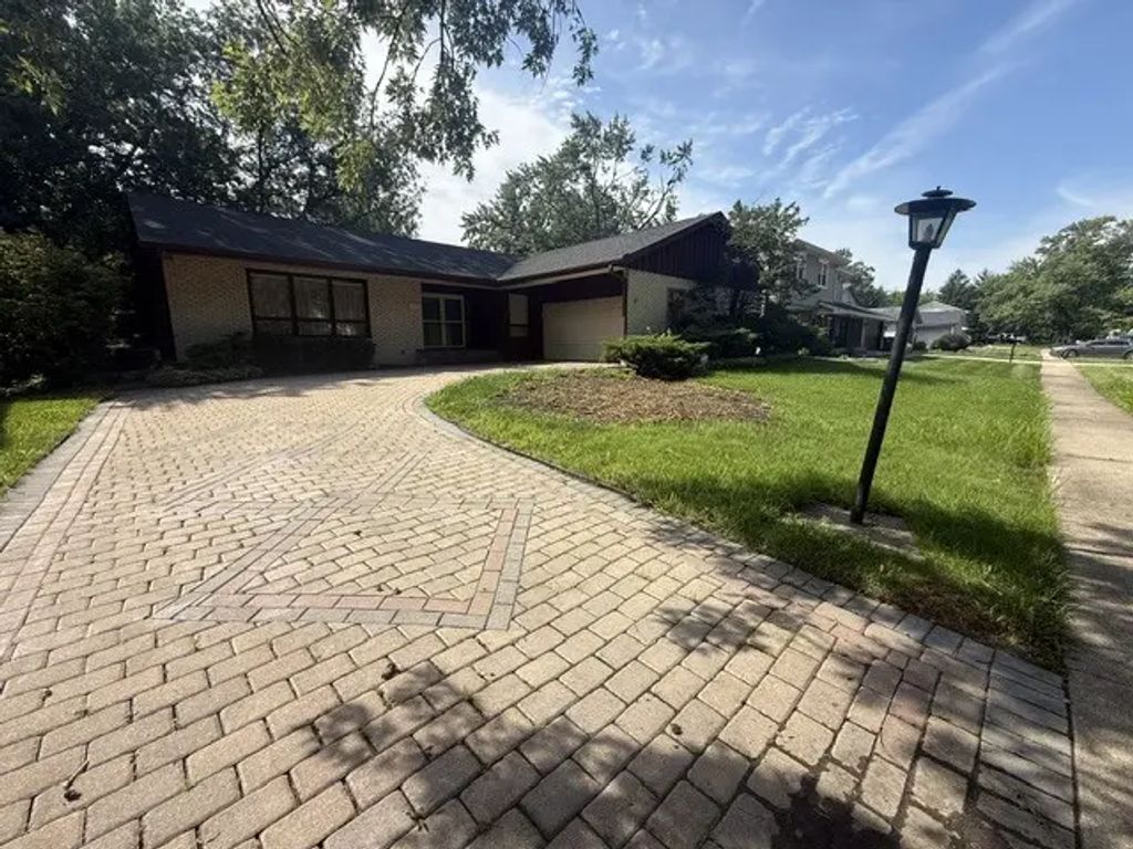 4633 176th Street, Country Club Hills
