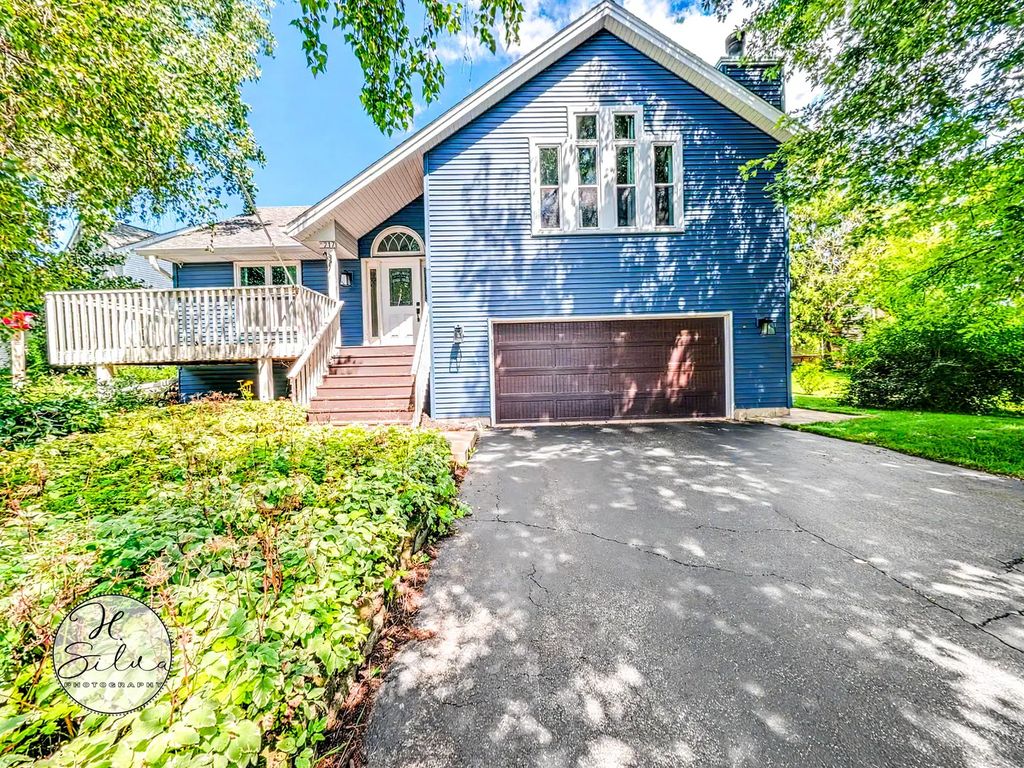 217 Candlewick Drive, Poplar Grove