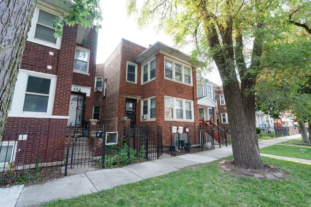 530 N Lawler Avenue, Chicago