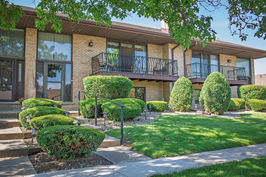 8252 Ashley Lane, Tinley Park