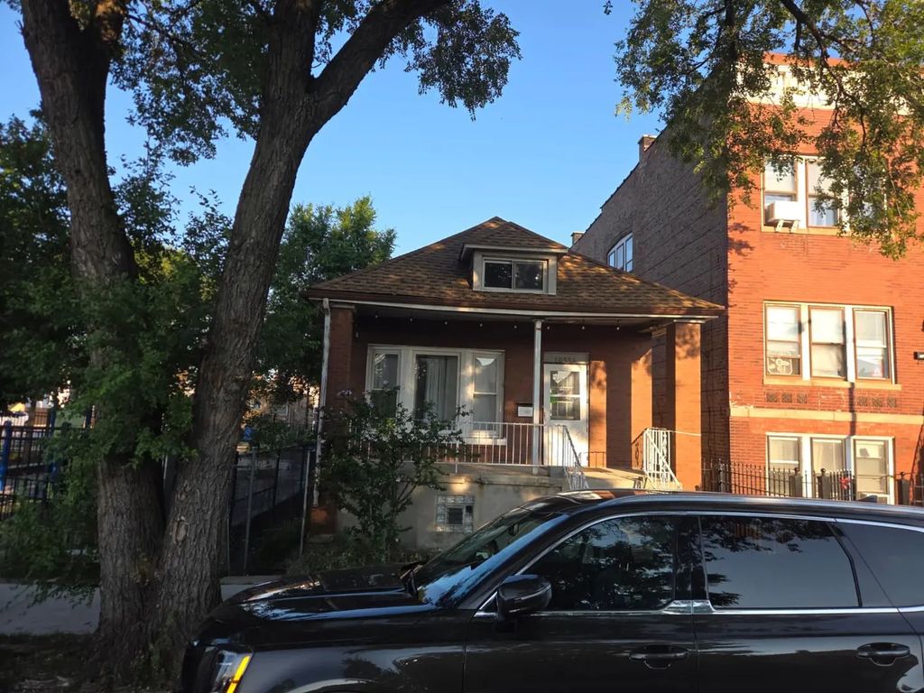 10554 S Avenue L Street, Chicago, 60617