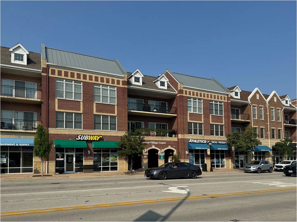 40 E Northwest Highway 212, Mount Prospect