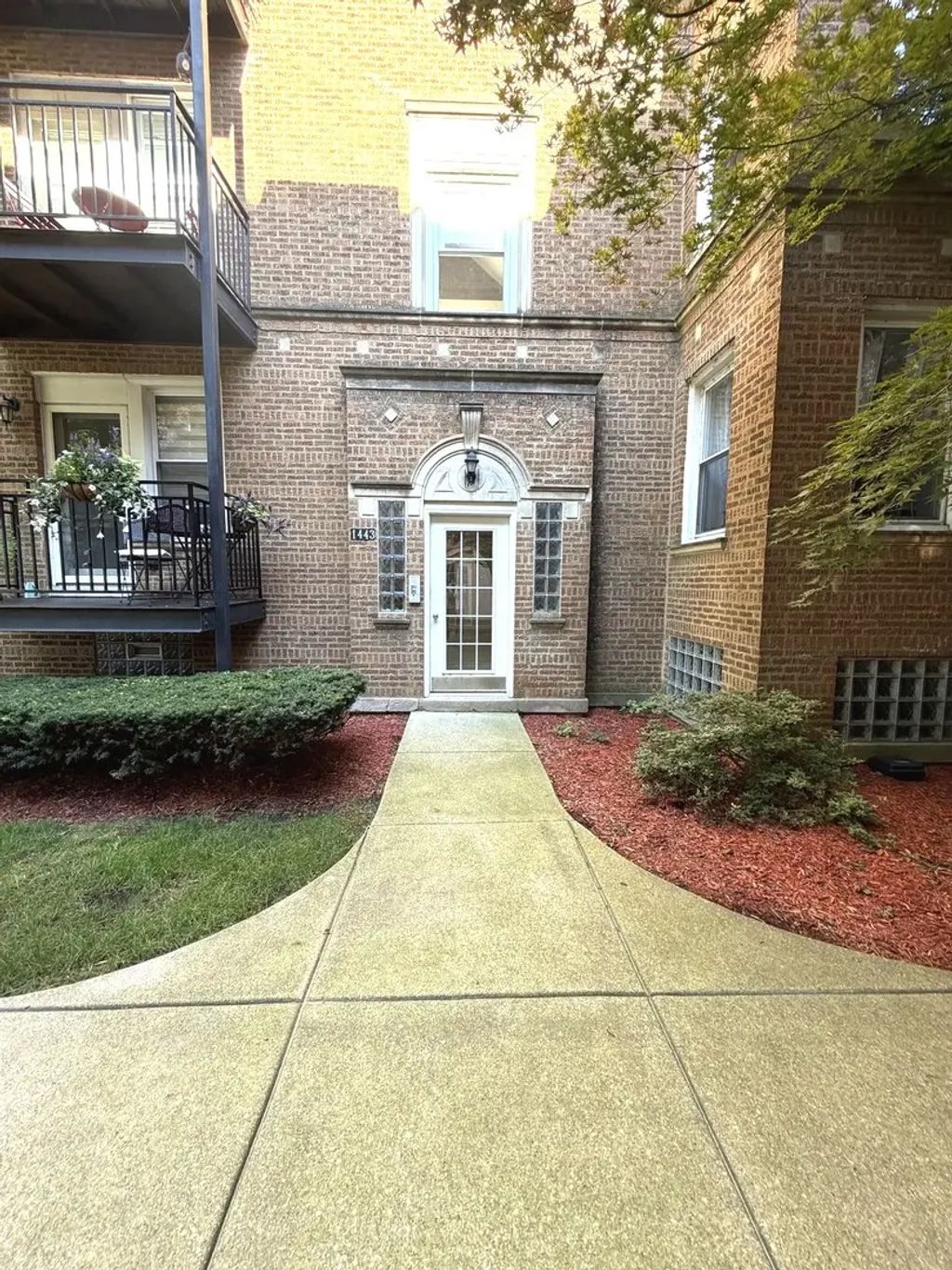 1443 W Victoria Street 1r, Chicago, 60660