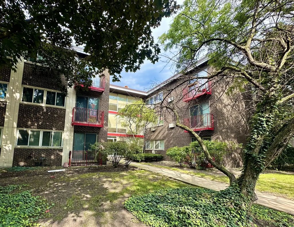 8524 Skokie Boulevard 3f, Skokie, 60077