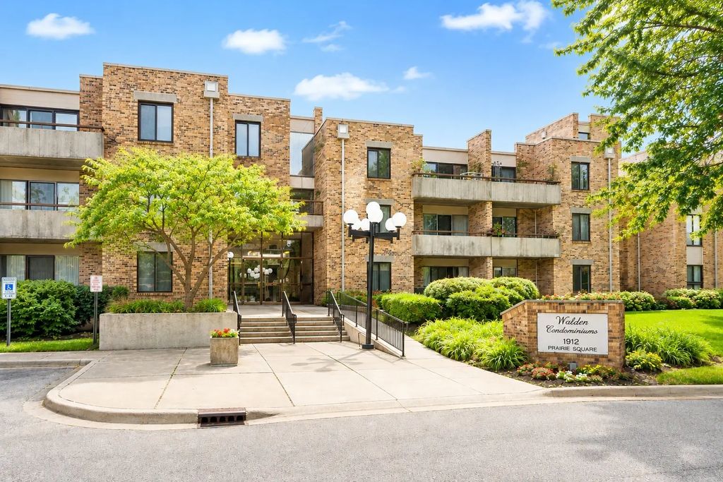 1912 Prairie Square 120a, Schaumburg