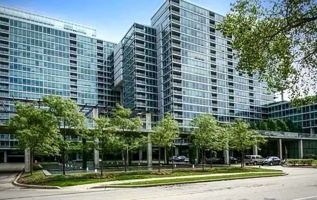 9725 Woods Drive 512, Skokie, 60077