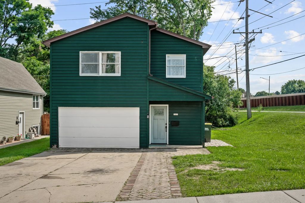 3805 Rywick Court, Rolling Meadows