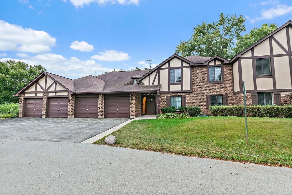 1624 Salisbury Court C, Wheaton