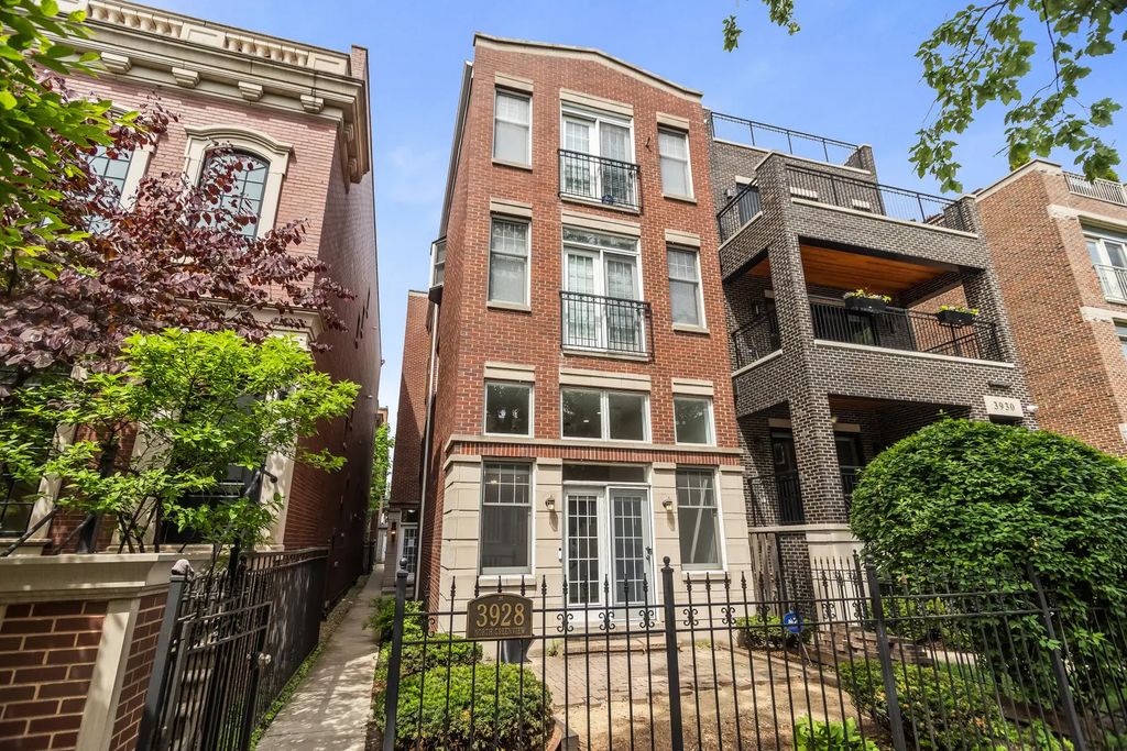 3928 N Greenview Avenue 1, Chicago, 60613