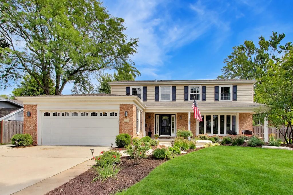 3331 Maple Leaf Drive, Glenview