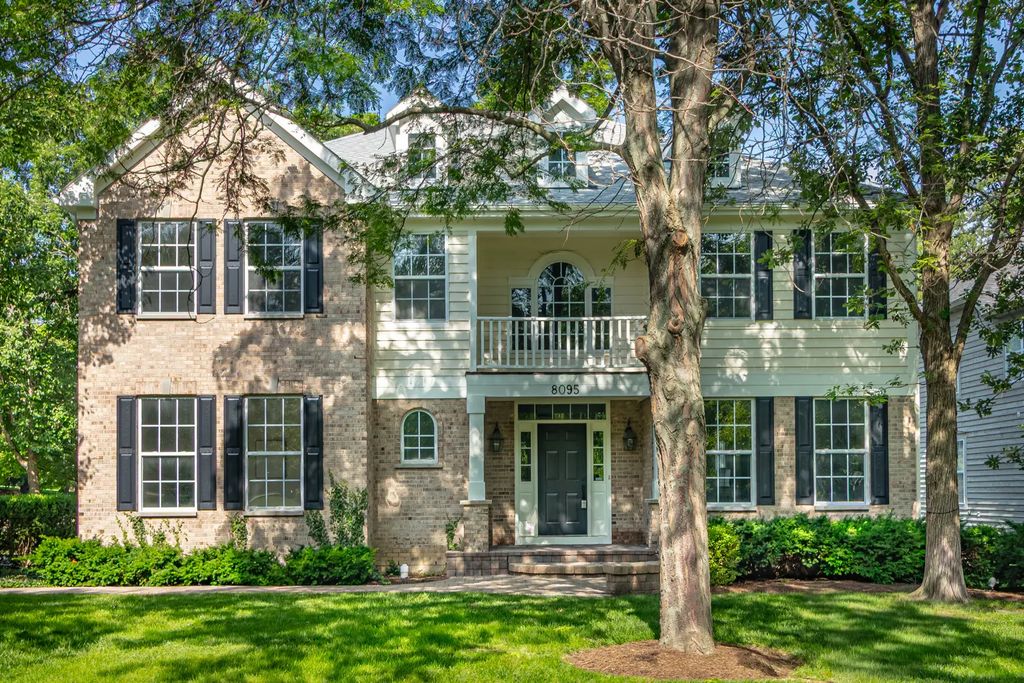 8095 Boulder Court, Long Grove