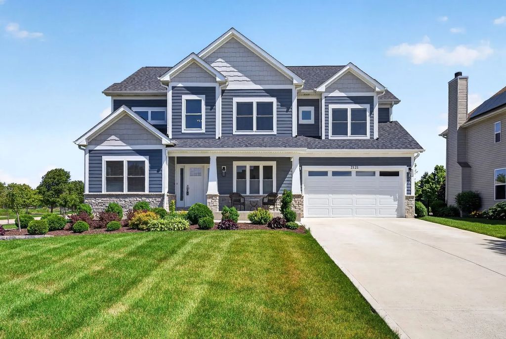 2121 Westover Road, North Aurora