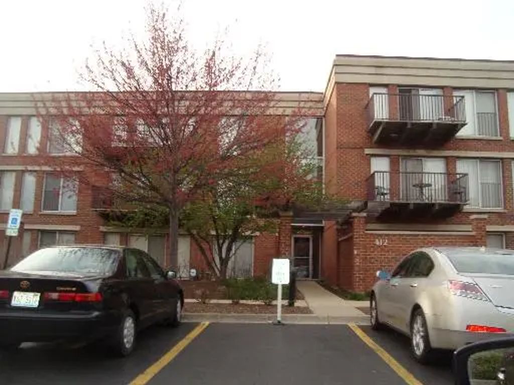 412 Kelburn Avenue 316, Deerfield