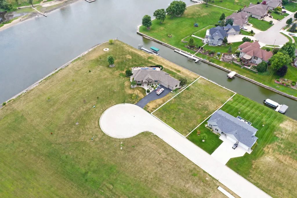 1277 Summerland Key, Machesney Park