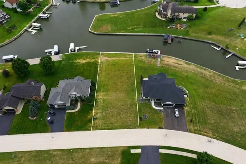 1261 Summerland Key, Machesney Park