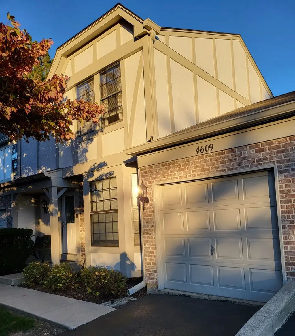 4609 Olmstead Drive, Hoffman Estates