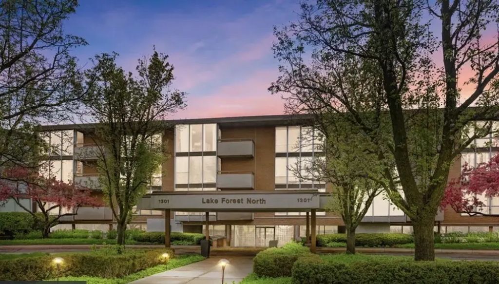 1301 N Western Avenue 231, Lake Forest, 60045