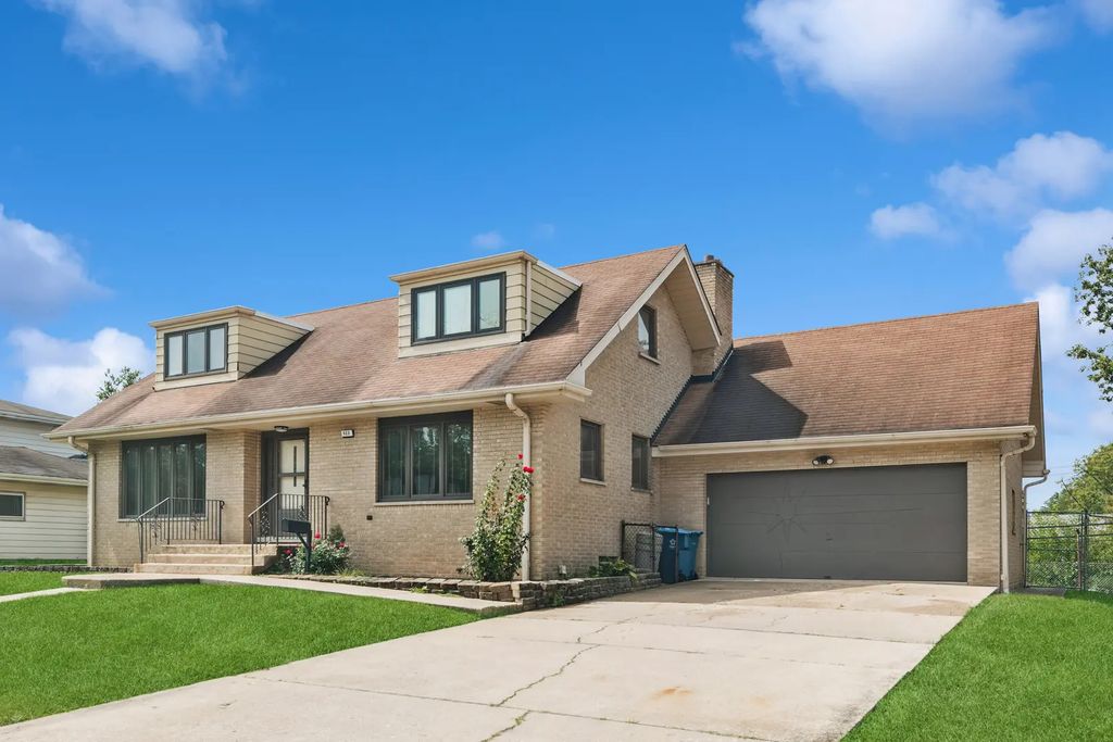 822 Bradoc Street, Chicago Heights