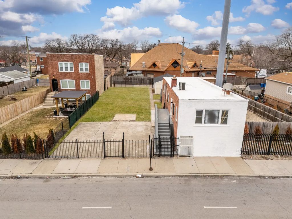 9422 S Lafayette Avenue, Chicago