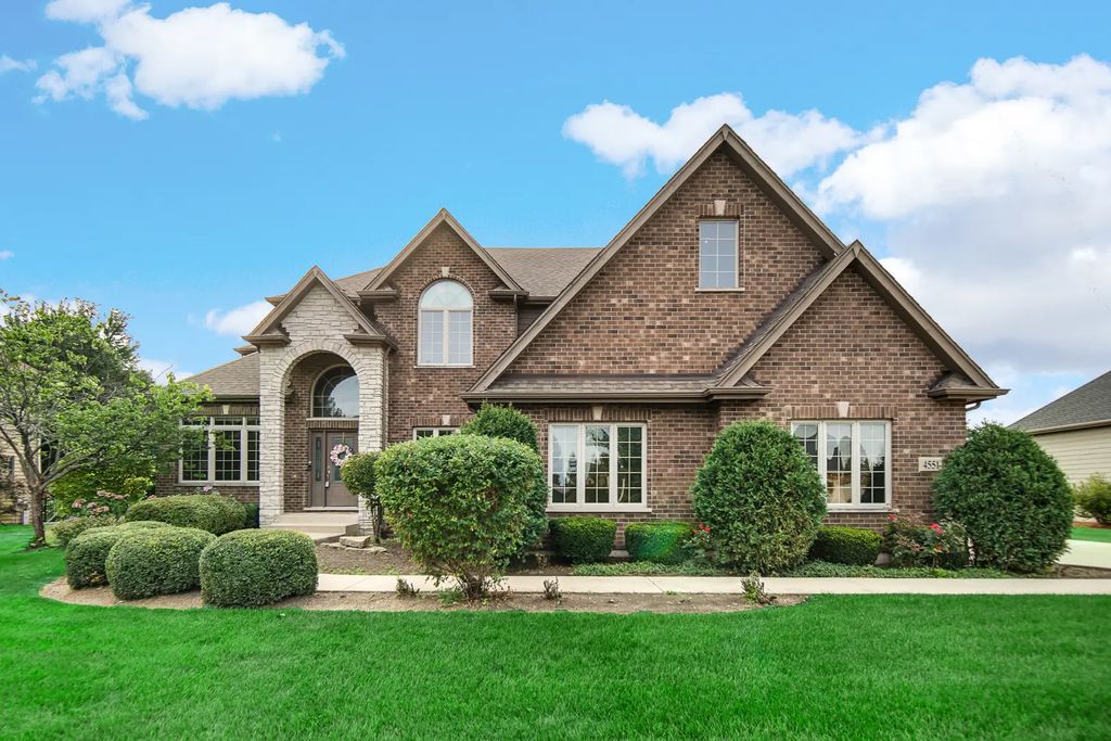 4551 Sassafras Lane, Naperville