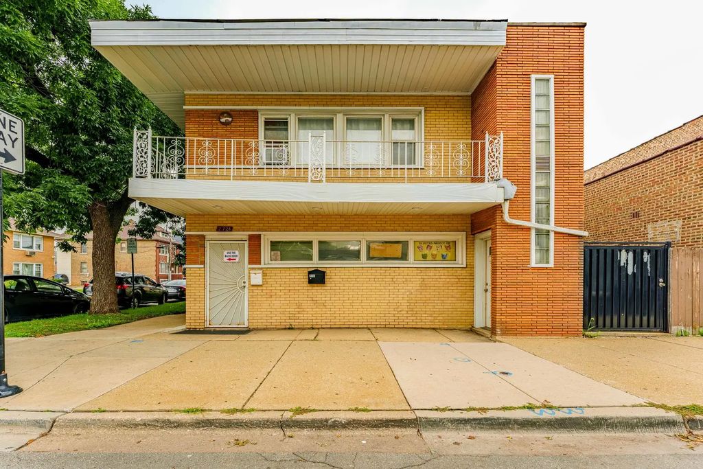 2724 W 51st Street, Chicago