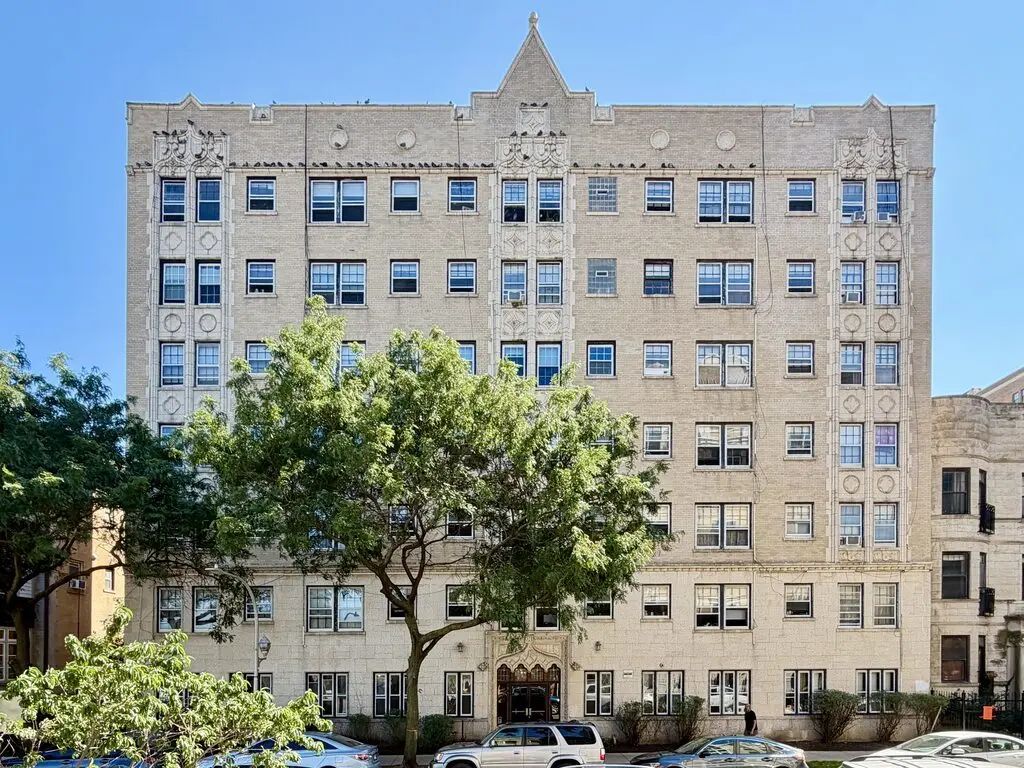 917 W Eastwood Avenue 307, Chicago