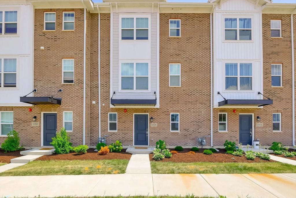 1078 Bogart Street, Des Plaines