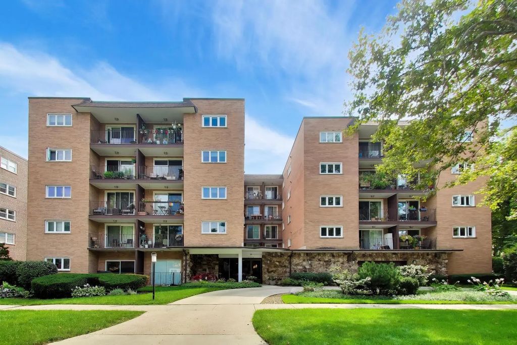 2001 Sherman Avenue 204, Evanston