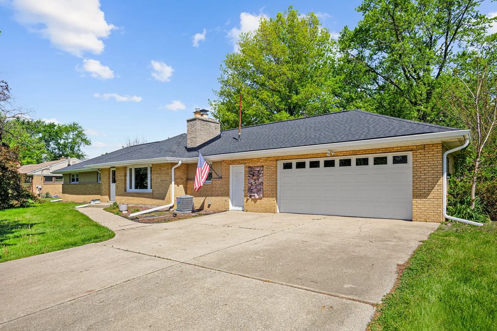 3256 Otto Street, Lansing