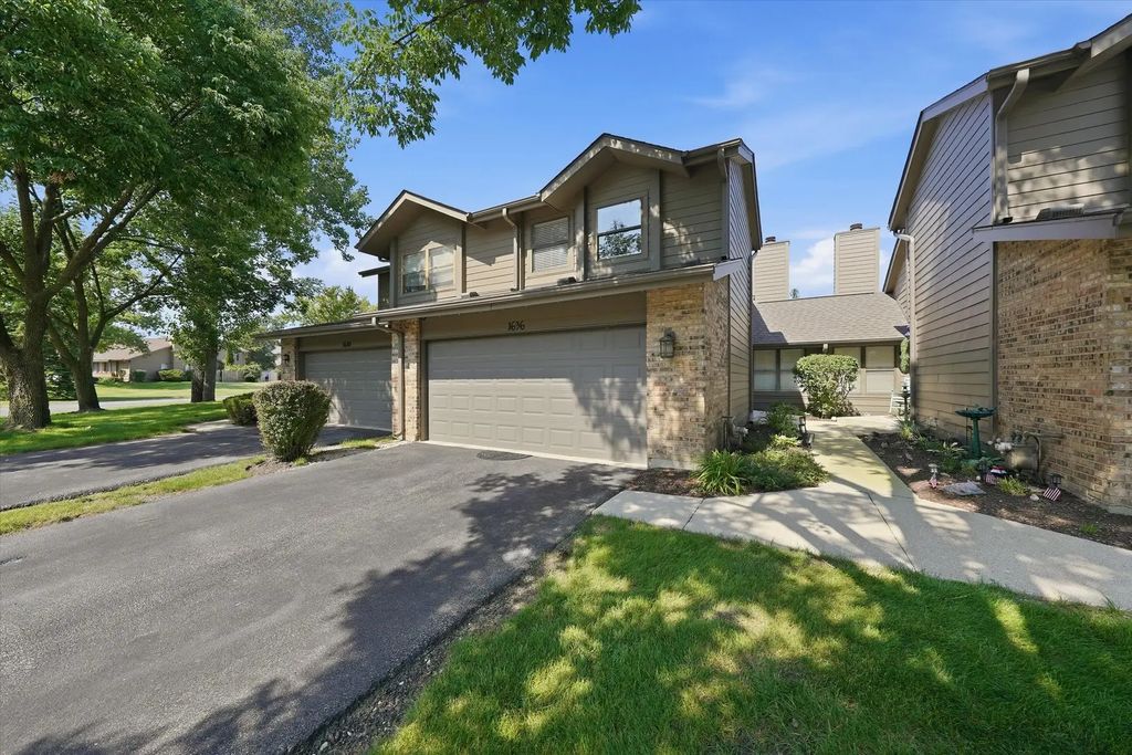 1636 Wildwood Lane, Darien