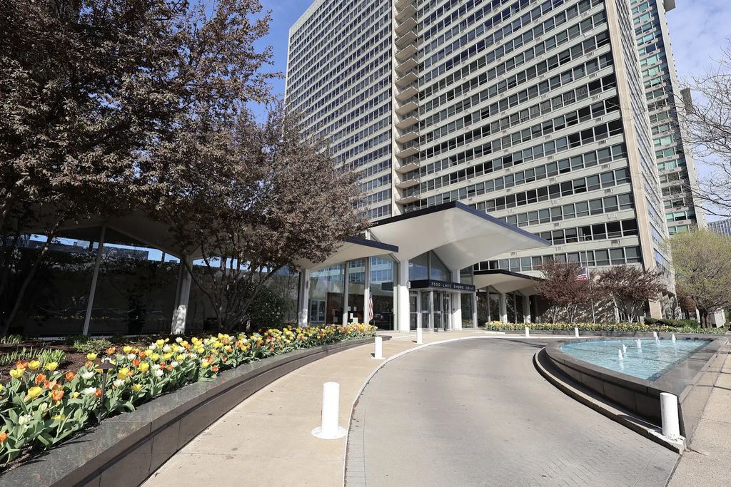 3550 N Lake Shore Drive 1519, Chicago