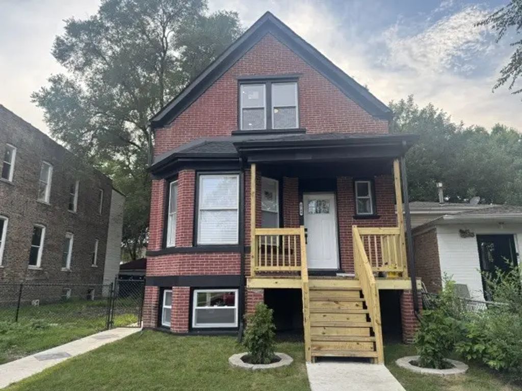 6744 S Bishop Street, Chicago