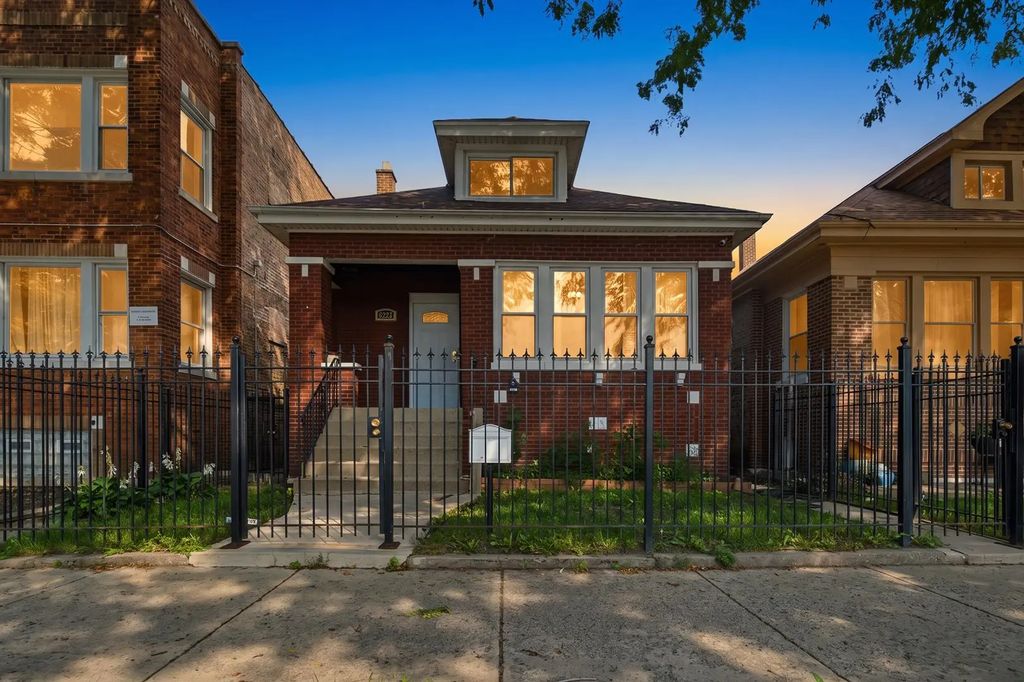 6223 S Washtenaw Avenue, Chicago
