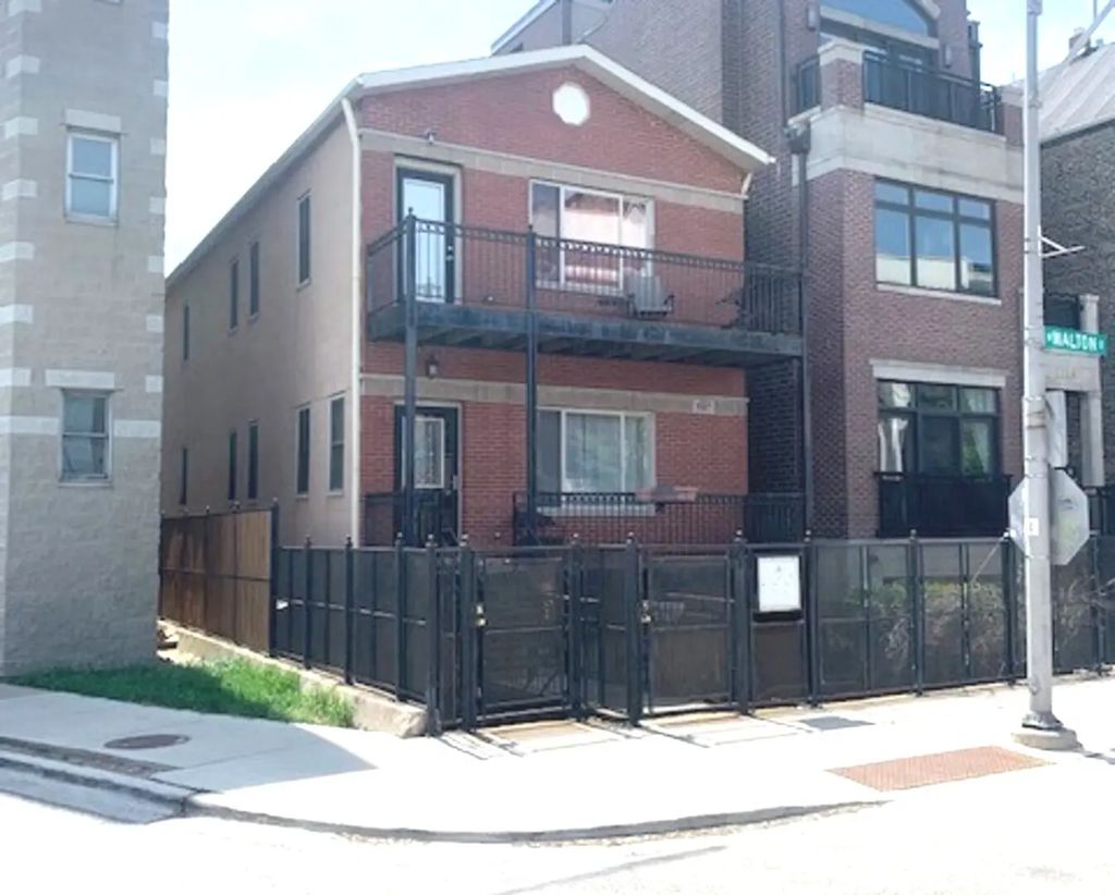 1327 W Walton Street, Chicago