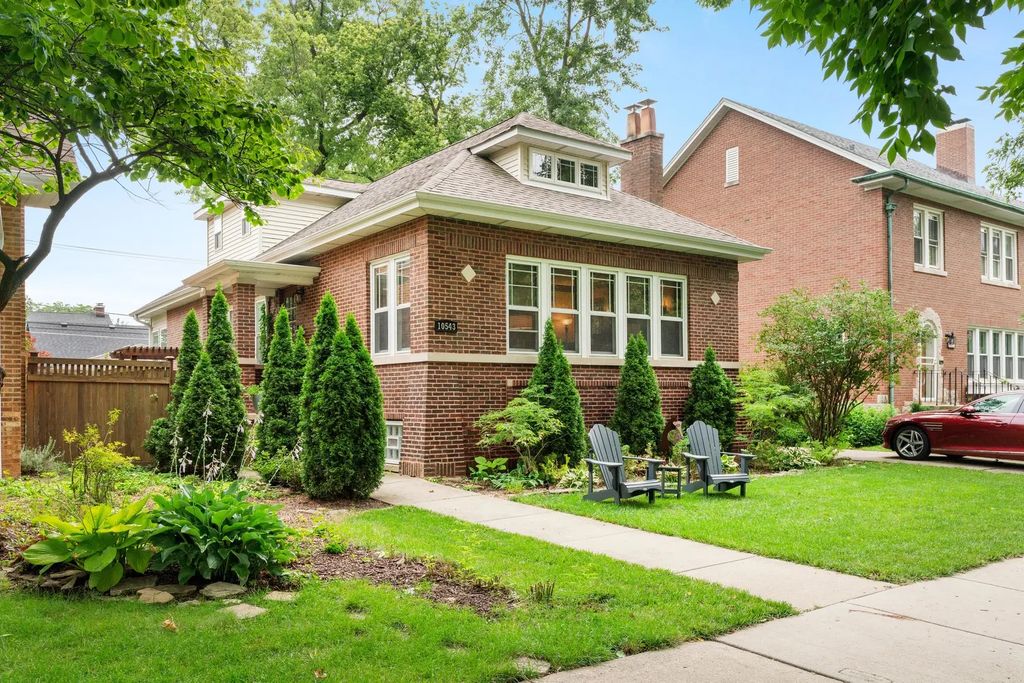 10543 S Hamilton Avenue, Chicago, 60643