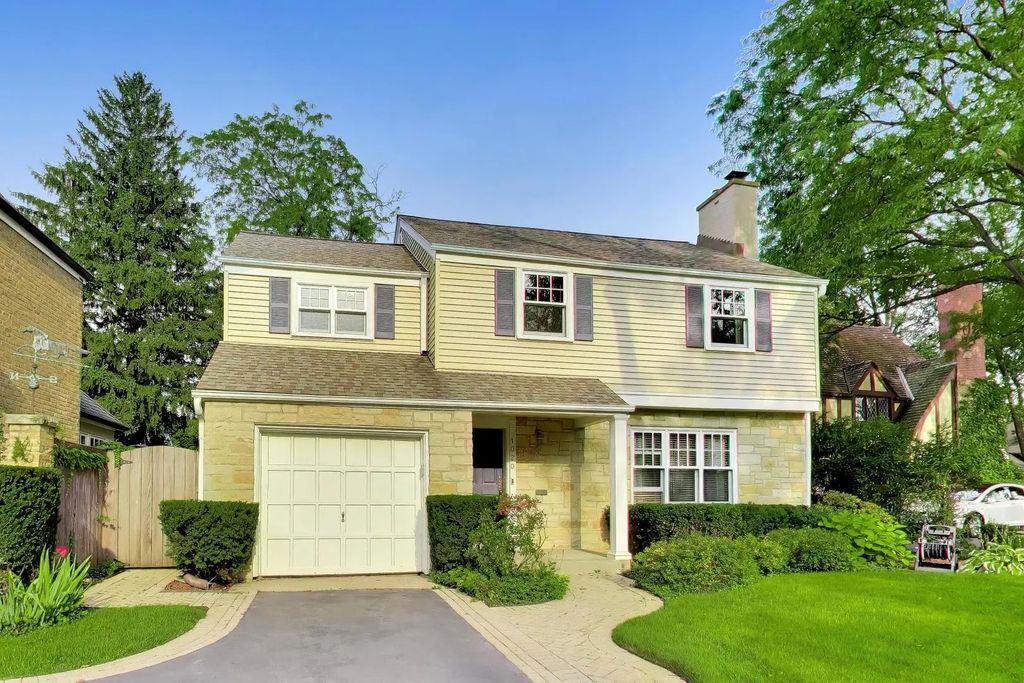1020 Pontiac Road, Wilmette, 60091