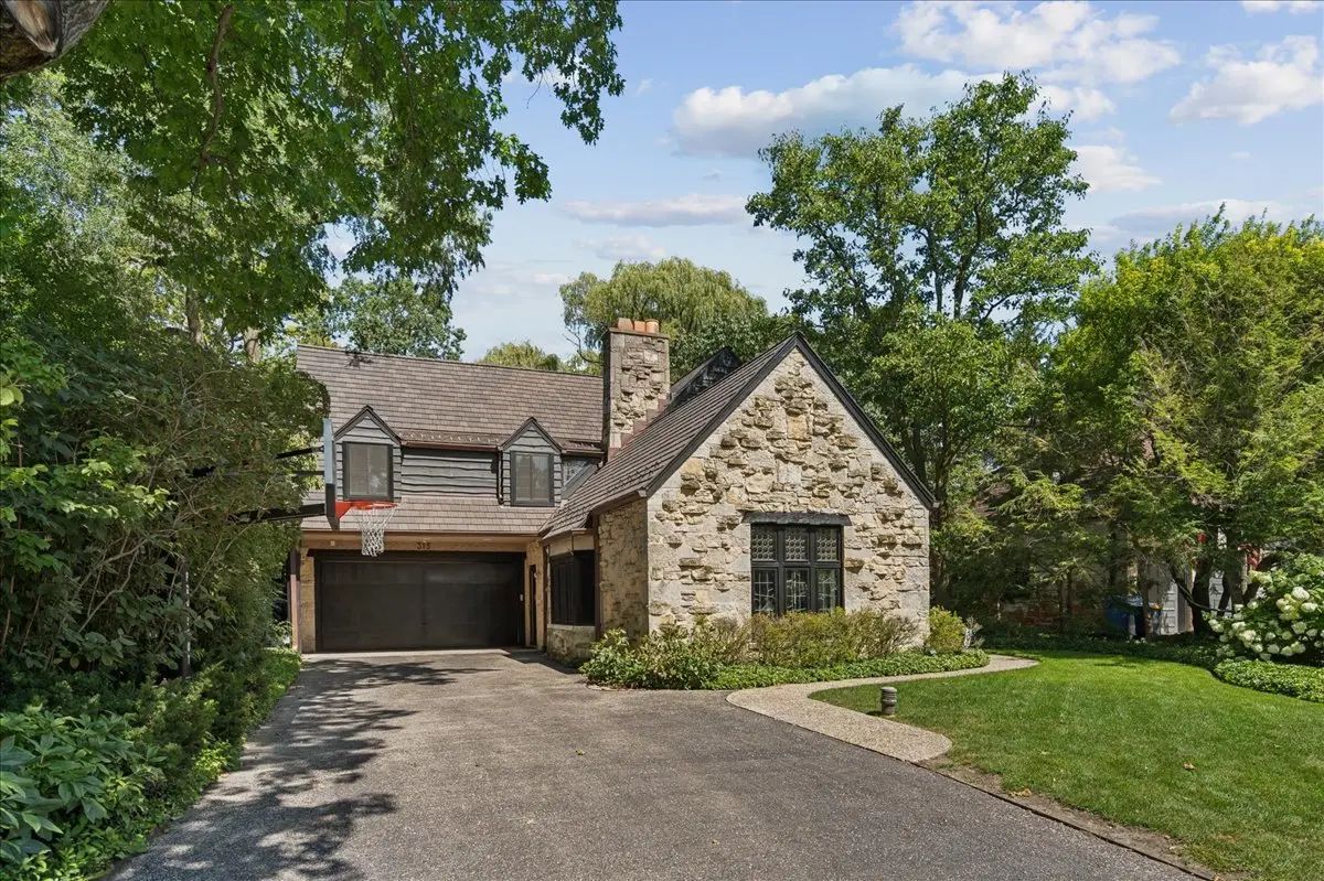 Photo of Listing #12740788